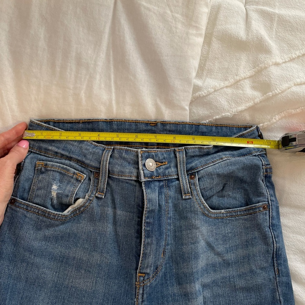 Levi’s High Waisted Flared Leg Jeans - Picture 13 of 16